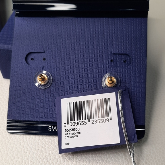NIB Swarovski Elements CZ PE Stud Tri Earrings - Picture 5 of 7
